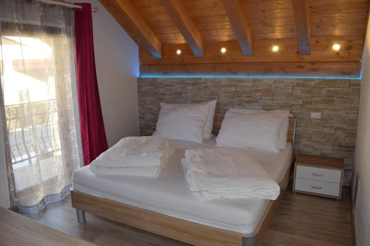 Casa Vacanza Cadorna Residence تارفيسيو المظهر الخارجي الصورة